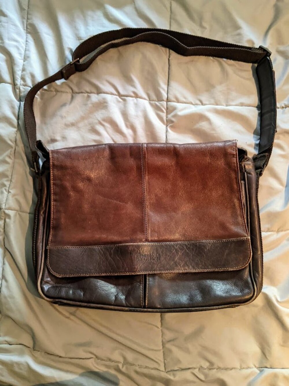 Kenneth Cole Reaction Brown Leather Messenger Laptop Bag Crossbody Briefcase